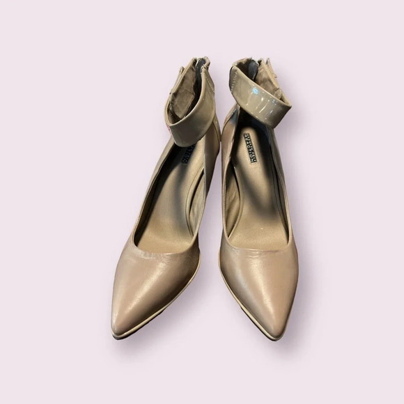 Kenneth Cole Ankle Strap, Zipper on Back Leather Heels, Neutral, Size 10 - Picture 3 of 6